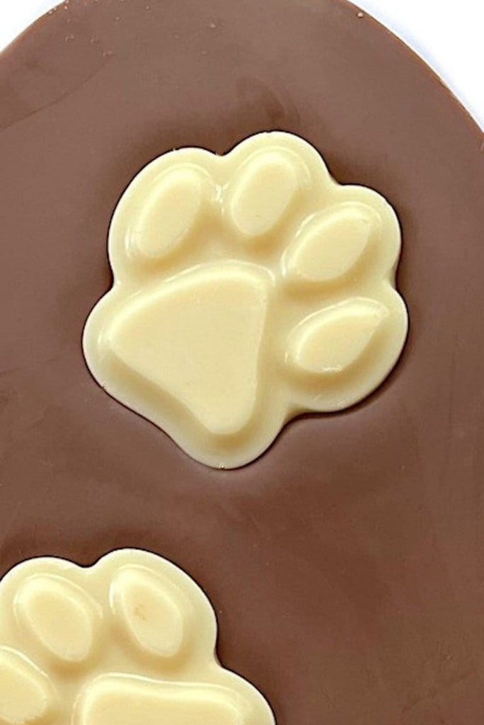 Milk chocolate gifts with White chocolate paw print